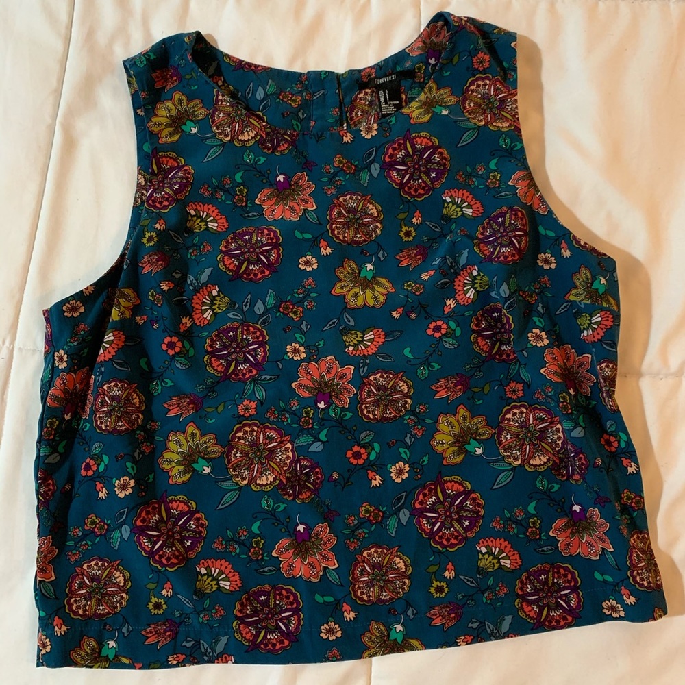Forever 21 Sleeveless Floral Crop Top